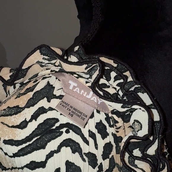 TanJay Zebra Print Ruffle Top - Picture 3 of 3
